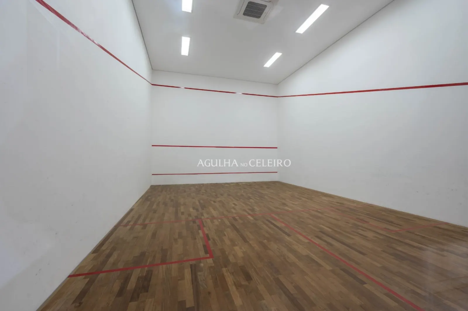 Quadra de squash interna do Edifício Eclat.