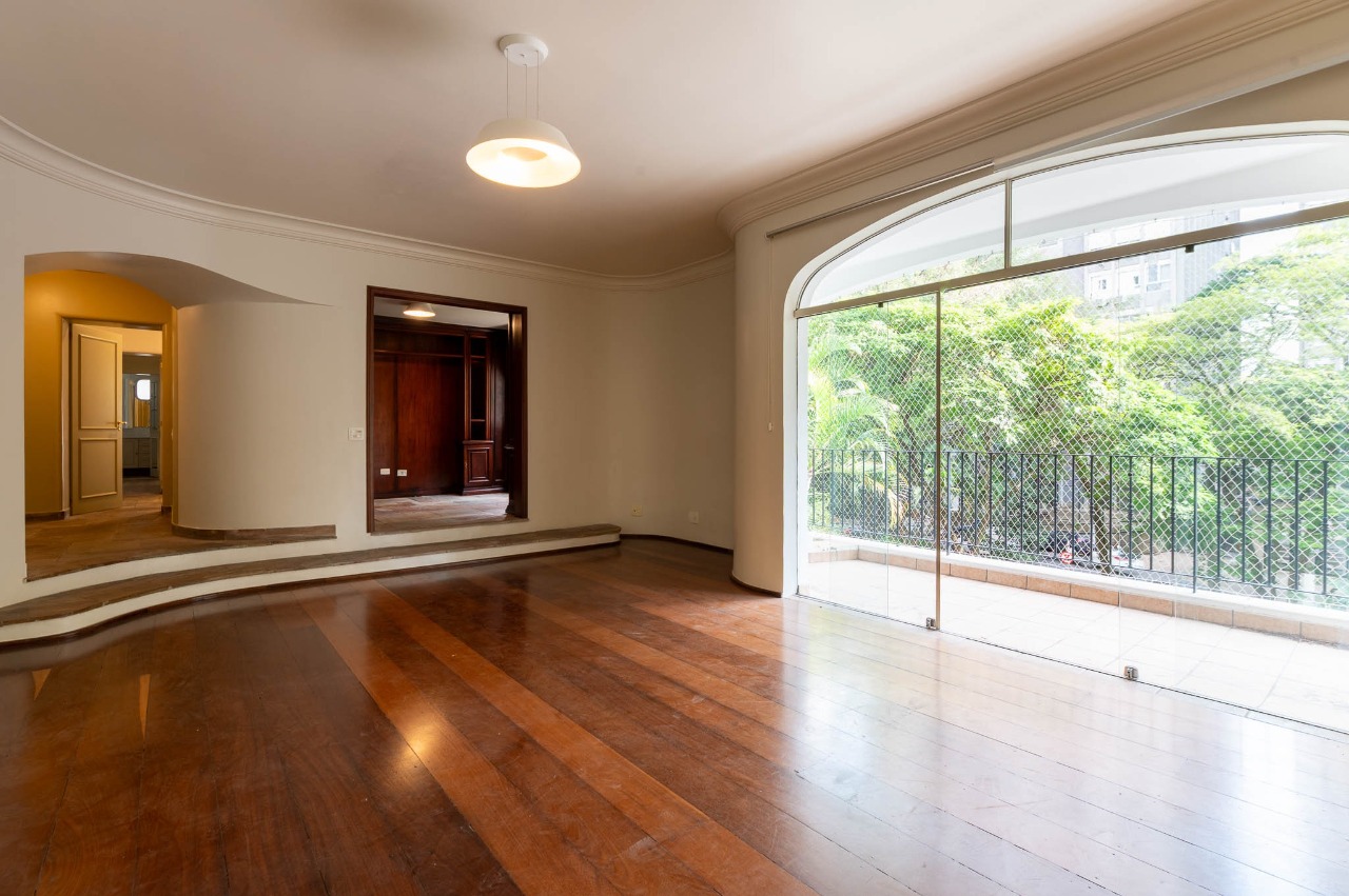 Imóvel com potencial de transformação no Jardim Paulistano, São Paulo.